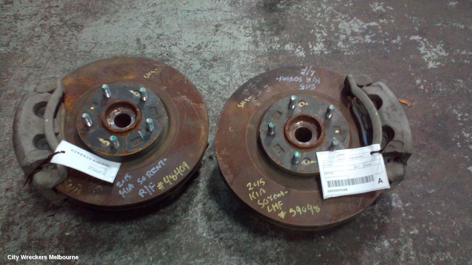KIA SORENTO LEFT FRONT HUB ASSEMBLY, UM, 03/2015 - 02/2020