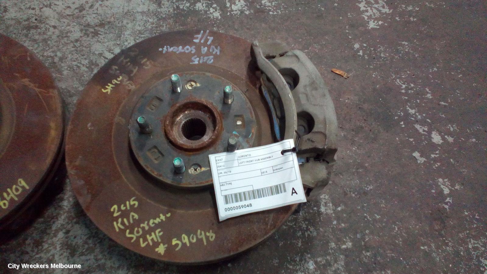 KIA SORENTO LEFT FRONT HUB ASSEMBLY, UM, 03/2015 - 02/2020