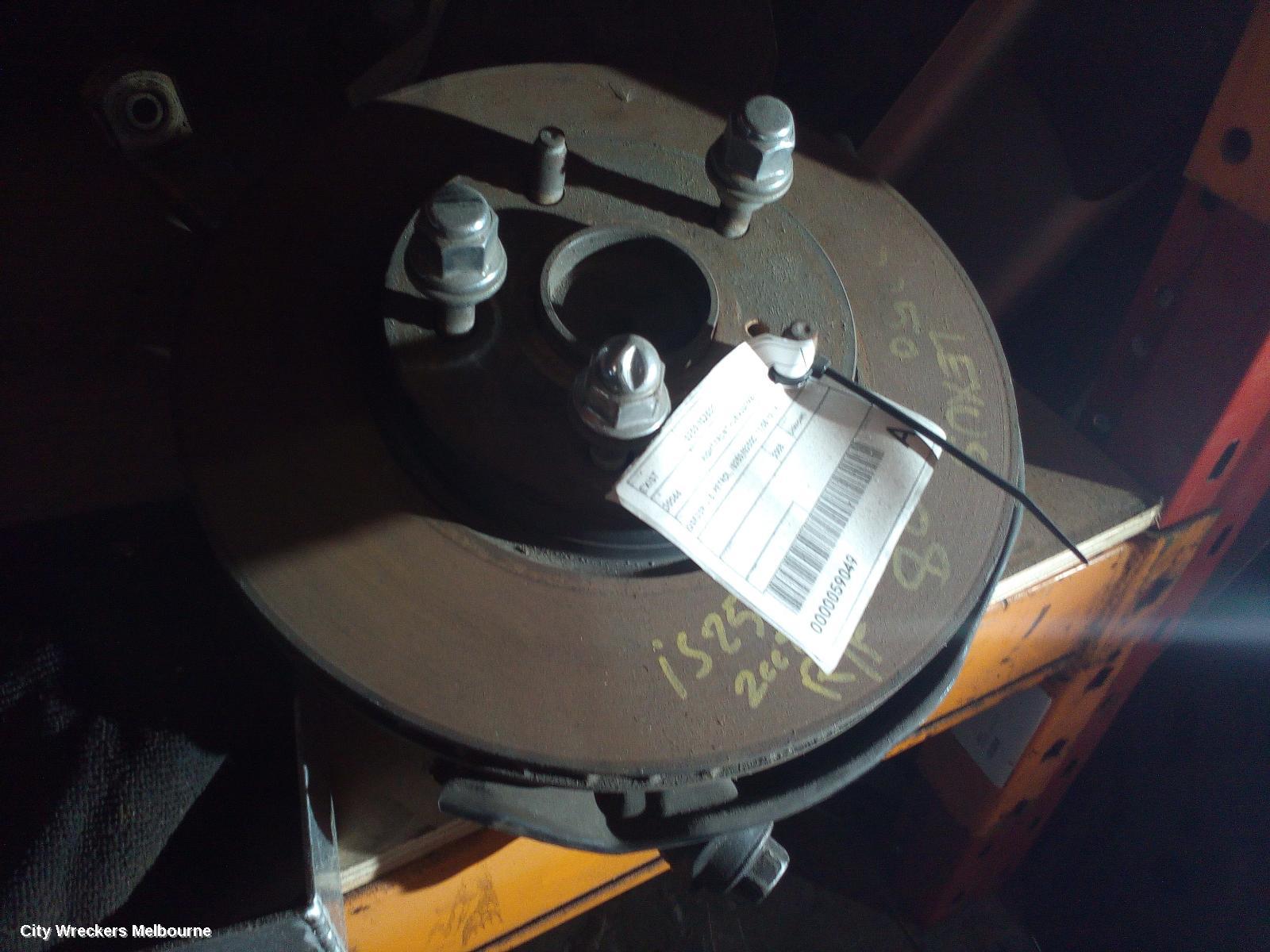 LEXUS IS250/IS250C RIGHT FRONT HUB ASSEMBLY, GSE20R, 2.5, PETROL, IS250/IS250C, 11/2005 - 12/2014
