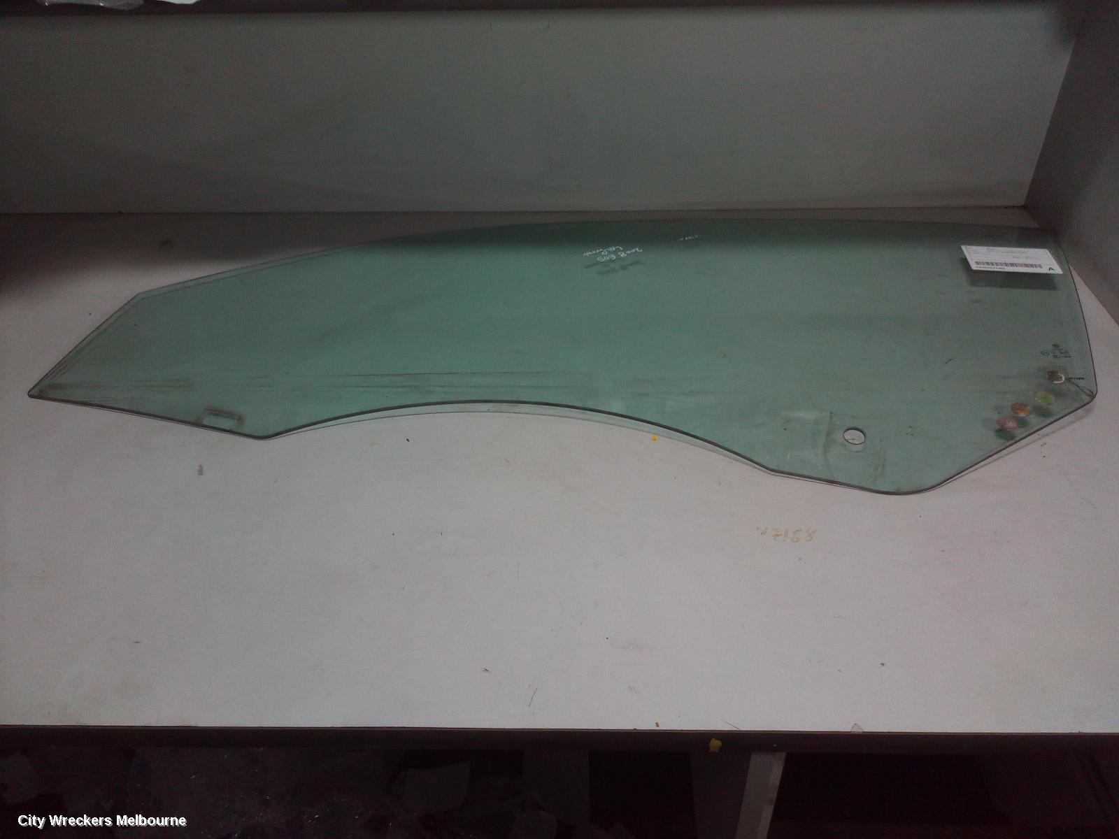 VOLKSWAGEN EOS LEFT FRONT DOOR WINDOW, 1F, 02/2007 - 12/2014