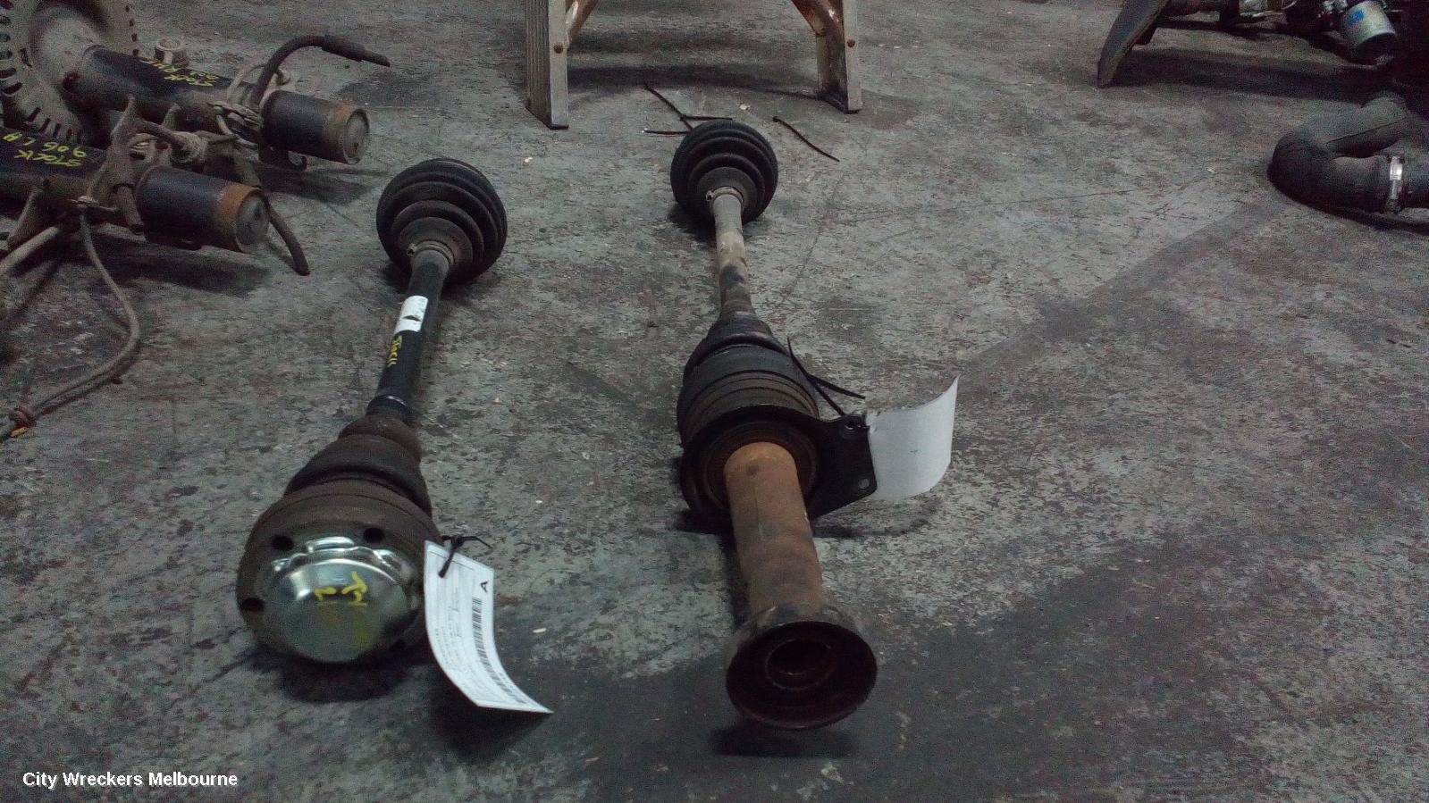 VOLKSWAGEN TRANSPORTER LEFT DRIVESHAFT, FRONT, DIESEL, 1.9, TURBO, T5, 08/2004 - 02/2010