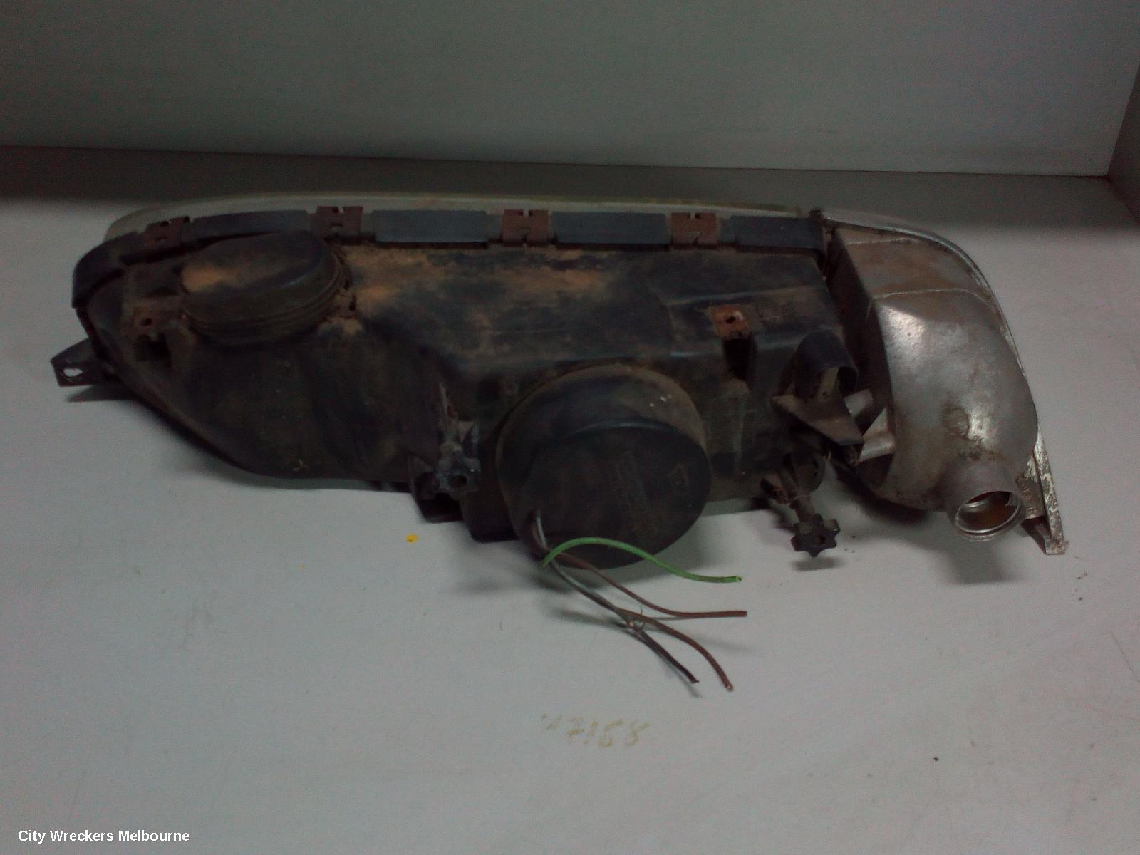 HOLDEN COMMODORE RIGHT HEADLAMP, VT, 09/1997 - 09/2002