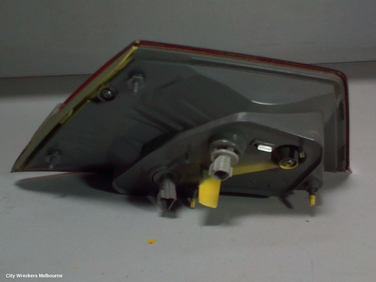 TOYOTA AURION REAR GARNISH, BOOTLID LAMP (LH SIDE), GSV50R, 02/2012 - 08/2017