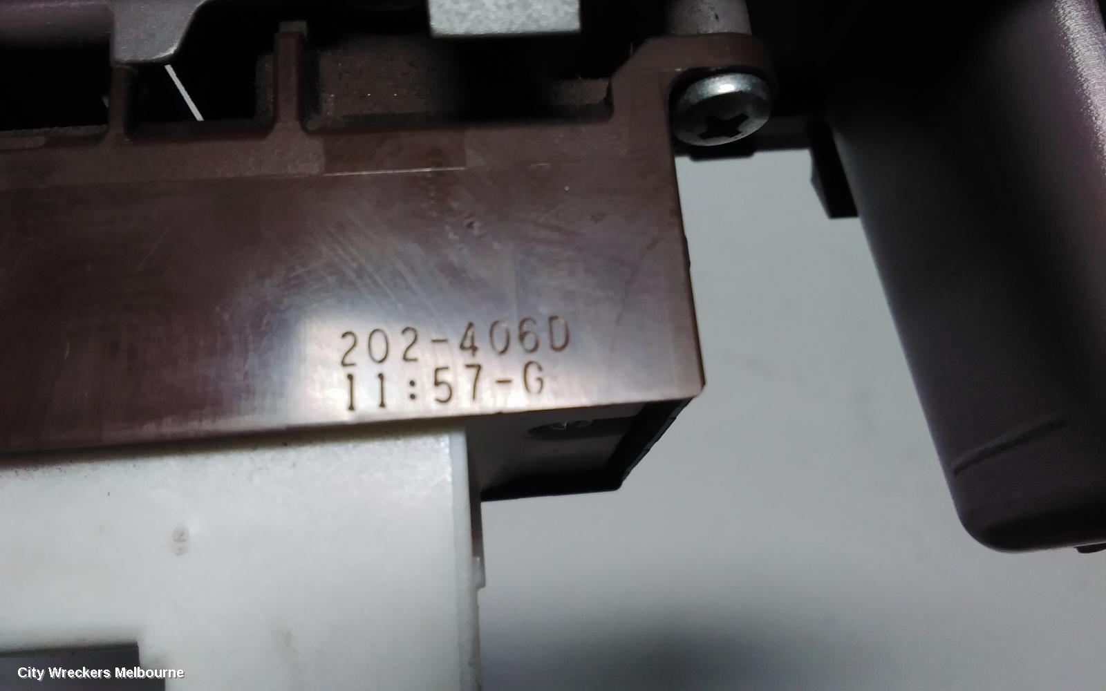 TOYOTA YARIS PWR DR WIND SWITCH, RH FRONT (MASTER SWITCH), 4 SWITCH TYPE, 5DR HATCH/SEDAN, NCP9#, 10/2005 ONWARDS