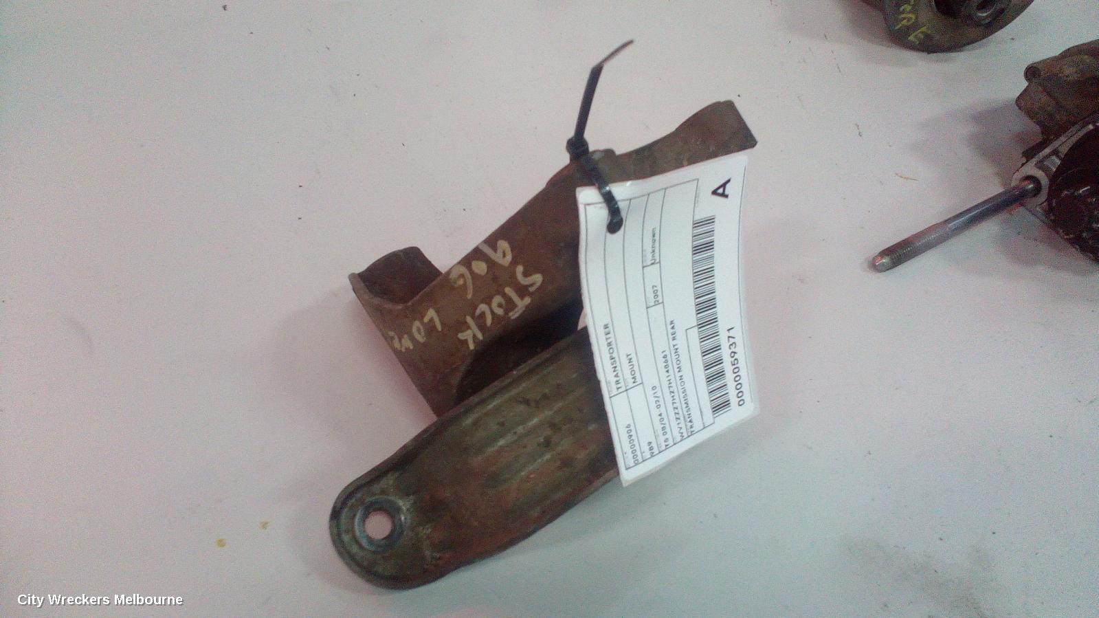 VOLKSWAGEN TRANSPORTER MOUNT, T5 08/2004 - 02/2010
