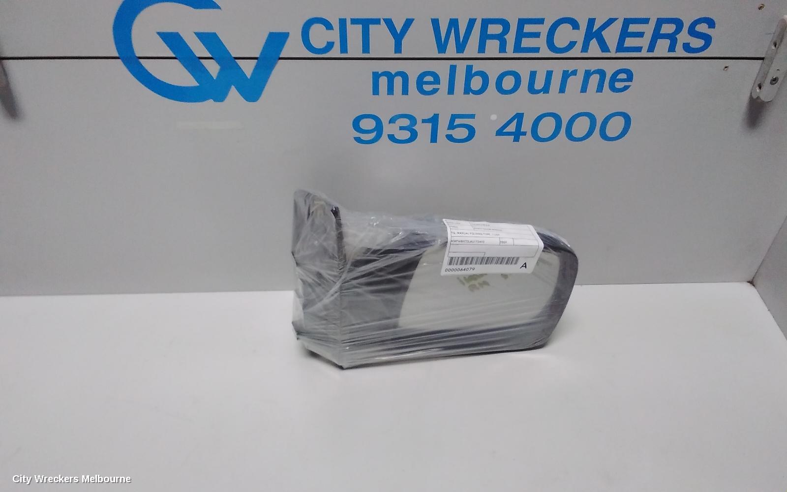 HYUNDAI ILOAD/IMAX RIGHT DOOR MIRROR, TQ, MANUAL FOLDING TYPE, 11/2007 ONWARDS