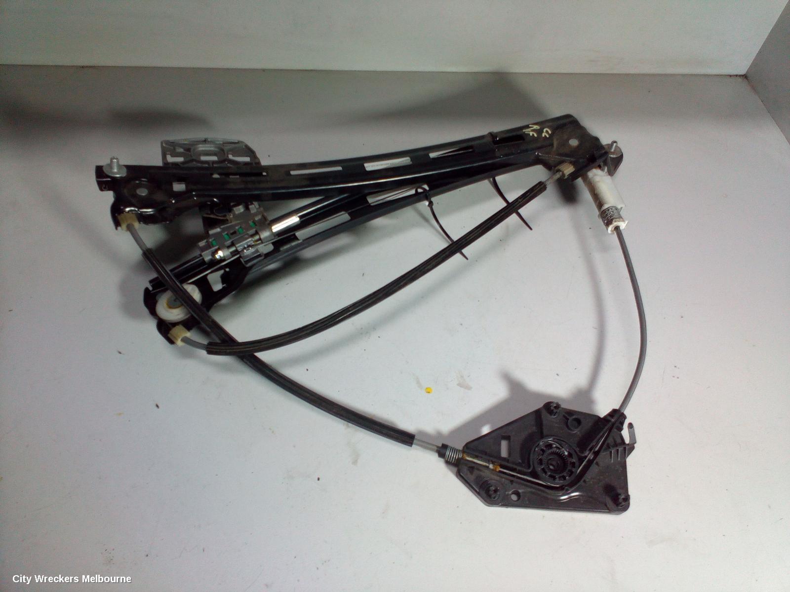 VOLKSWAGEN PASSAT RIGHT FRONT WINDOW REG/MOTOR, 3CC, SEDAN, 03/2012 - 12/2016