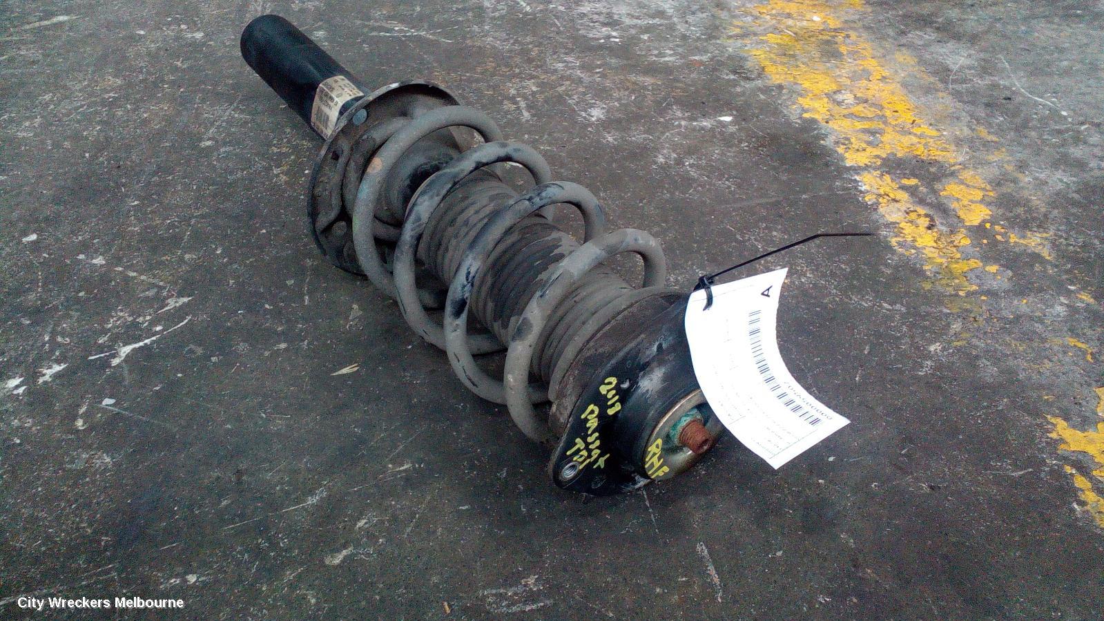VOLKSWAGEN PASSAT RIGHT FRONT STRUT, 3C/MK6 B7, 2.0, 04/2011 - 05/2015