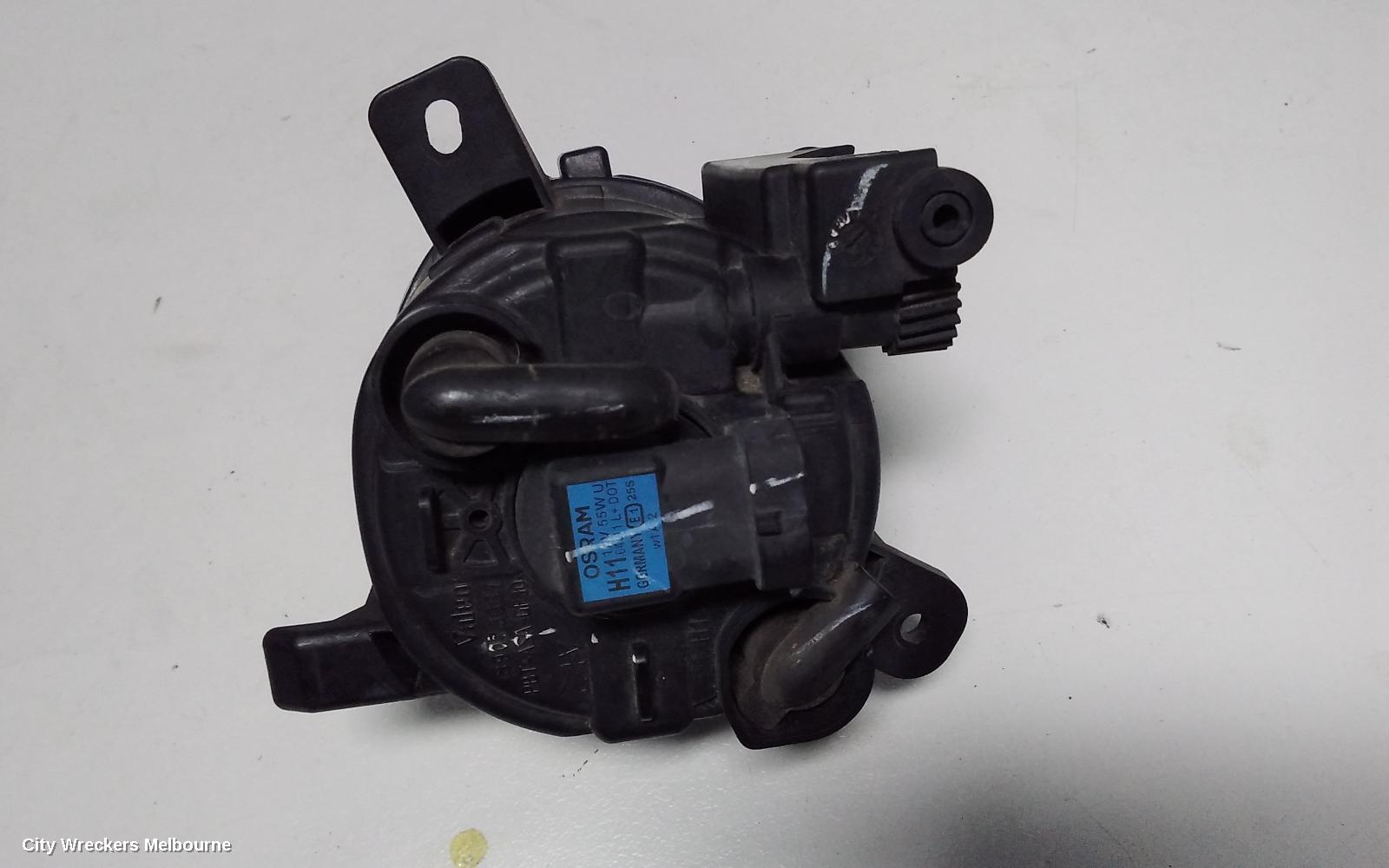 AUDI A5 LEFT INDICATOR/FOG/SIDE, BUMPER FOGLAMP, 8T, A5/S5, RECTANGLE TYPE, NON S-LINE, 10/2011 - 11/2016