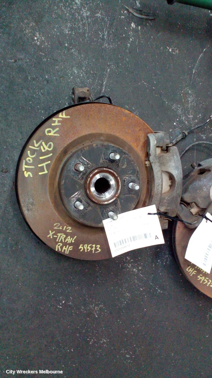 NISSAN XTRAIL RIGHT FRONT HUB ASSEMBLY, T31, 10/2007 - 12/2013
