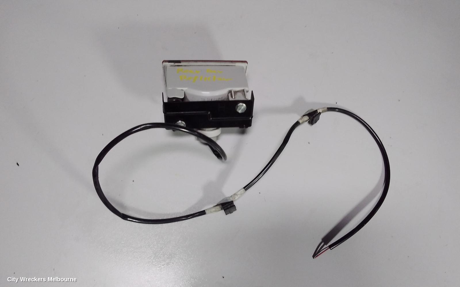 SUBARU WRX, V1, 03/2014 - 10/2021, BAR REFLICTOR CENTER: 59606