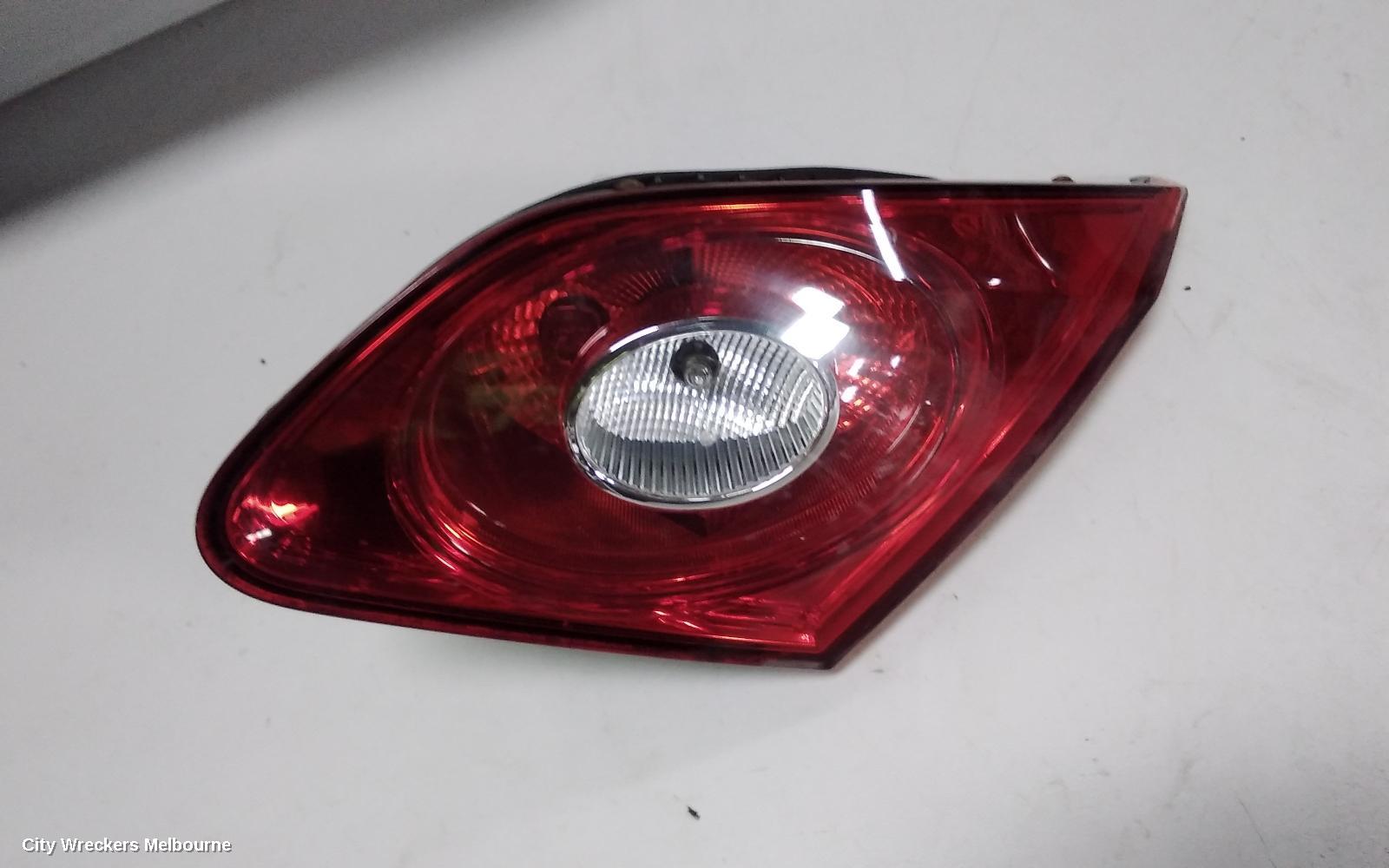 VOLKSWAGEN PASSAT REAR GARNISH, BOOTLID LAMP (RH SIDE), 3CC, SEDAN, 01/2009 - 02/2012