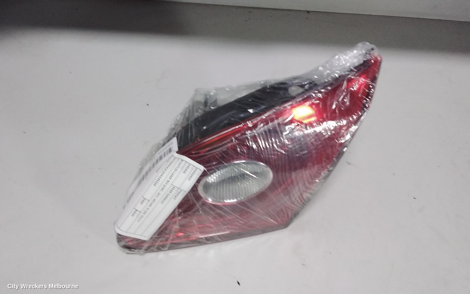 VOLKSWAGEN PASSAT REAR GARNISH, BOOTLID LAMP (RH SIDE), 3CC, SEDAN, 01/2009 - 02/2012