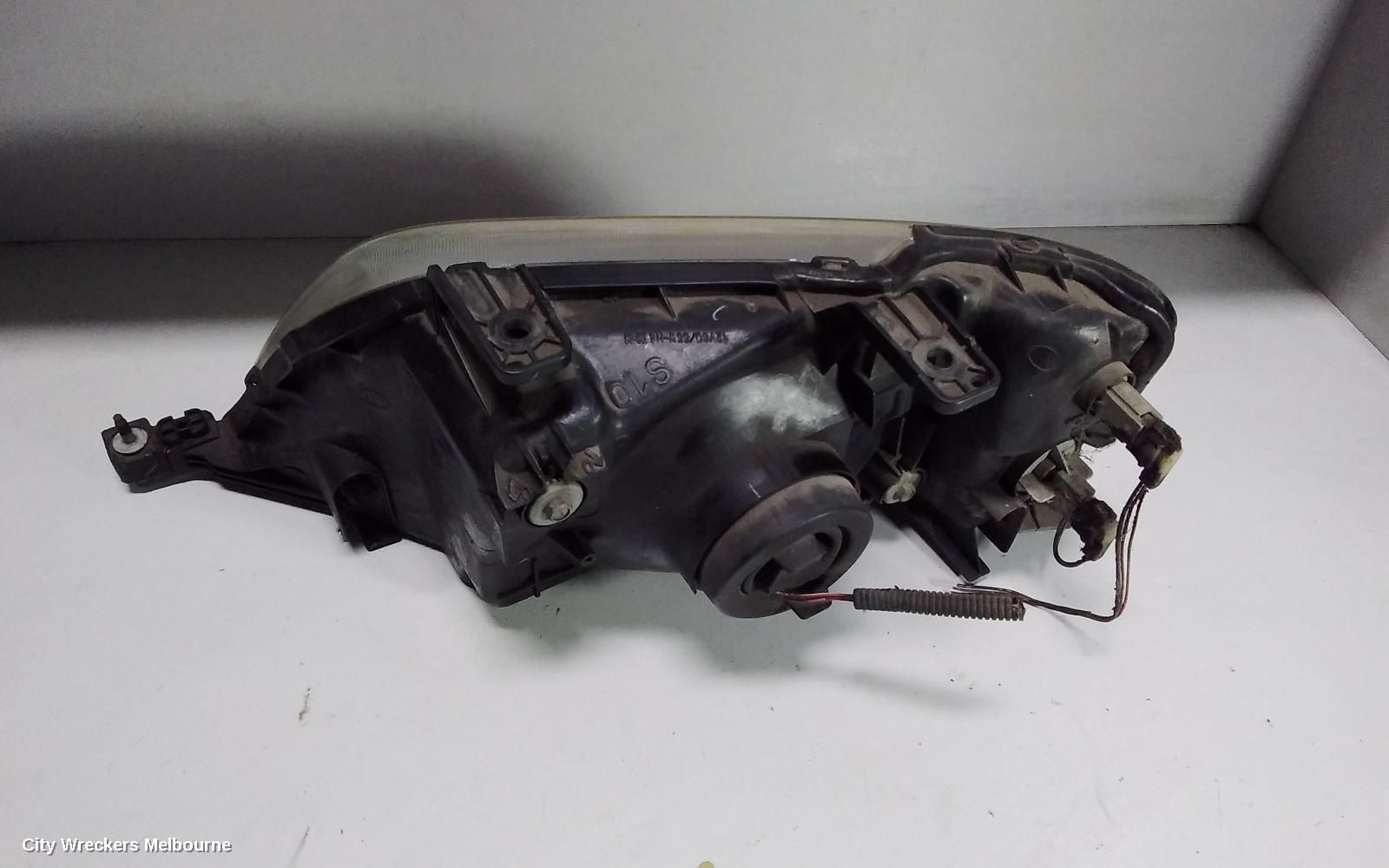 HONDA CRV RIGHT HEADLAMP, RD1, 12/1995 - 11/2001