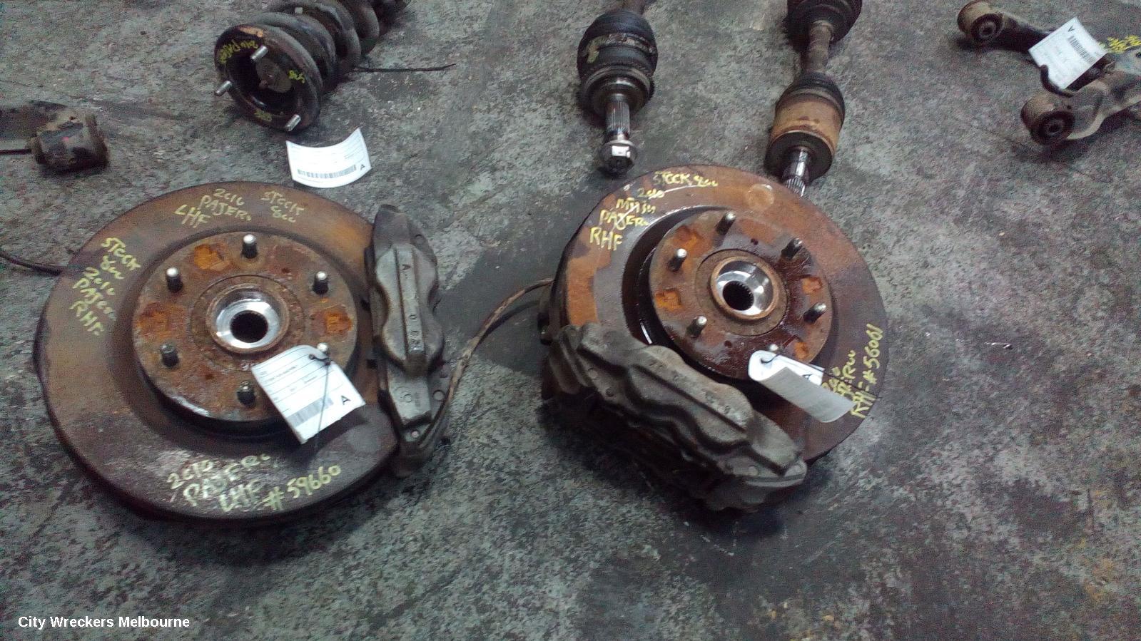 MITSUBISHI PAJERO LEFT FRONT HUB ASSEMBLY, NS-NX, 5DR, 11/2006 ONWARDS