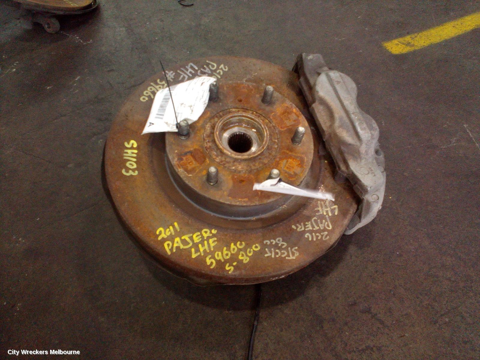 MITSUBISHI PAJERO LEFT FRONT HUB ASSEMBLY, NS-NX, 5DR, 11/2006 ONWARDS