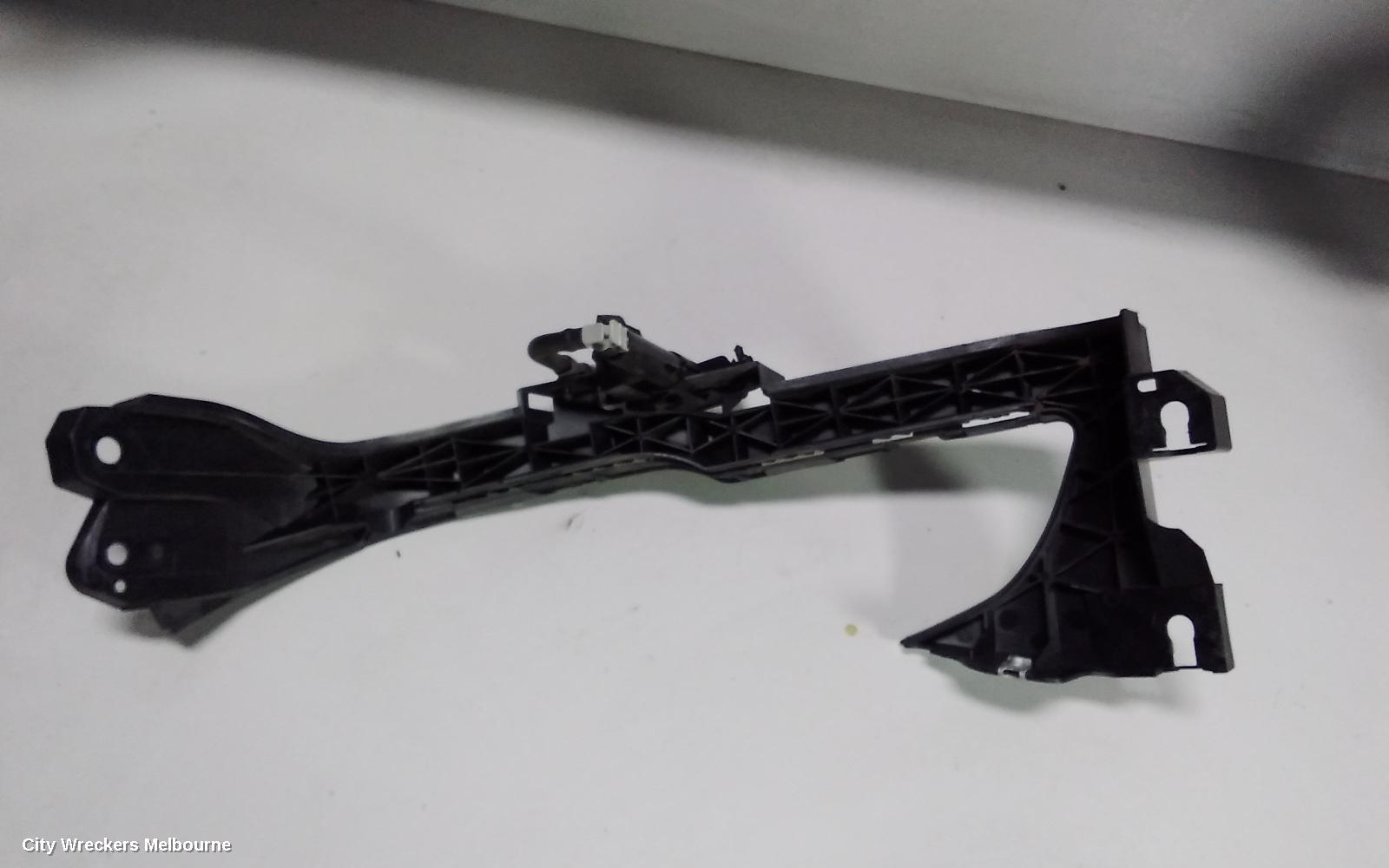 SUBARU WRX, V1, 03/2014 - 10/2021, HEAD LIGHT BRAKET RIGHT: 59680