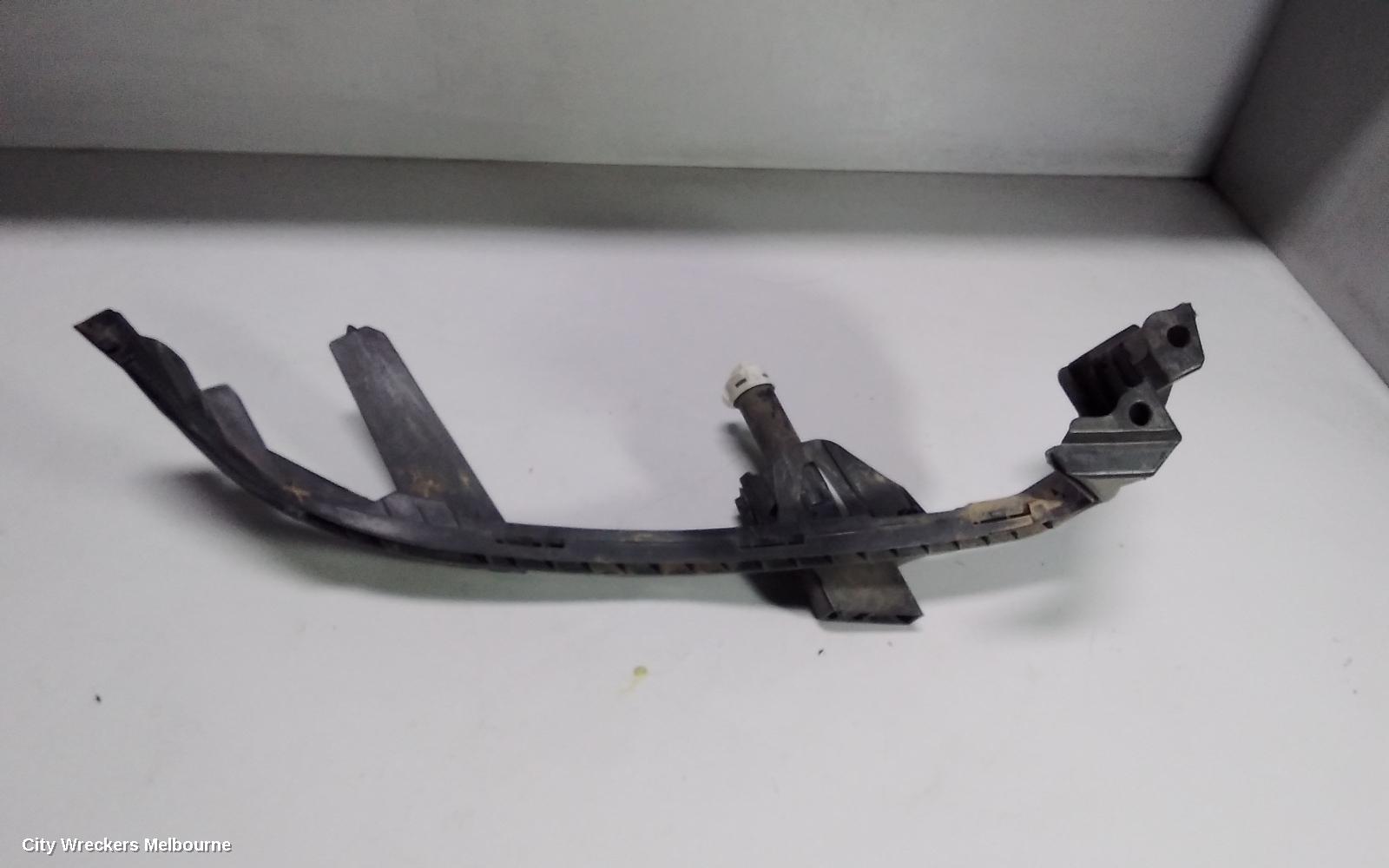 SUBARU XV, G4X, 08/2011 - 04/2017, HEAD LIGHT BRAKET RIGHT: 59715