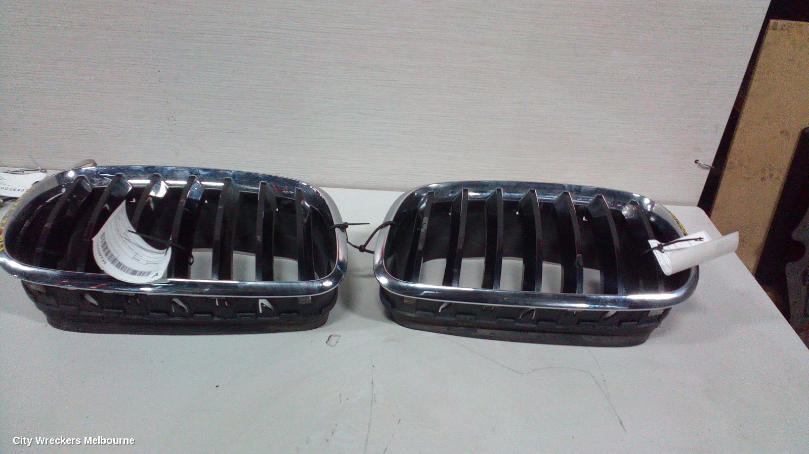 BMW X5 GRILLE, RADIATOR (RH SIDE), E70, 03/2007 - 08/2013