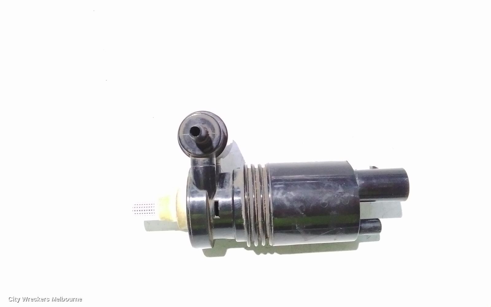 JEEP GRANDCHEROKEE WASHER BOTTLE, WK, W/ H/LAMP WASHER TYPE, 10/2010 ONWARDS