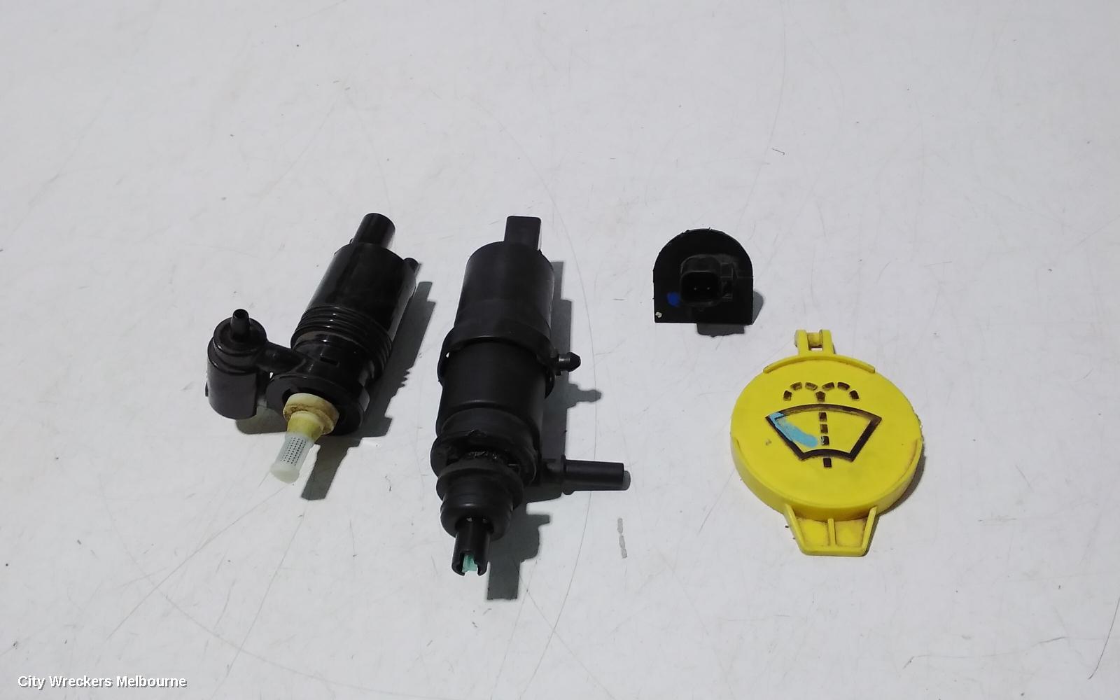 JEEP GRANDCHEROKEE WASHER BOTTLE, WK, W/ H/LAMP WASHER TYPE, 10/2010 ONWARDS
