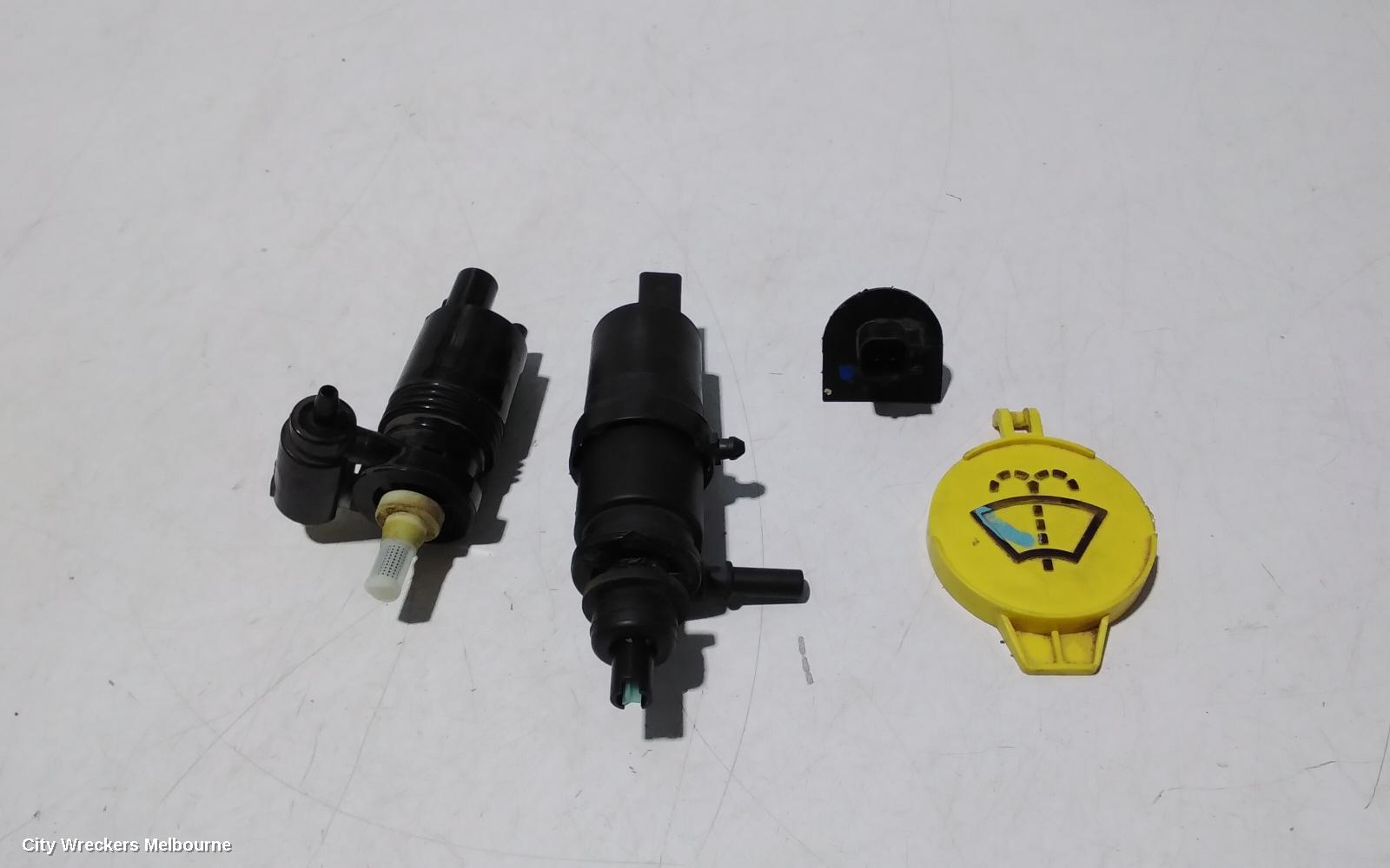 JEEP GRANDCHEROKEE WASHER BOTTLE, WK, W/ H/LAMP WASHER TYPE, 10/2010 ONWARDS