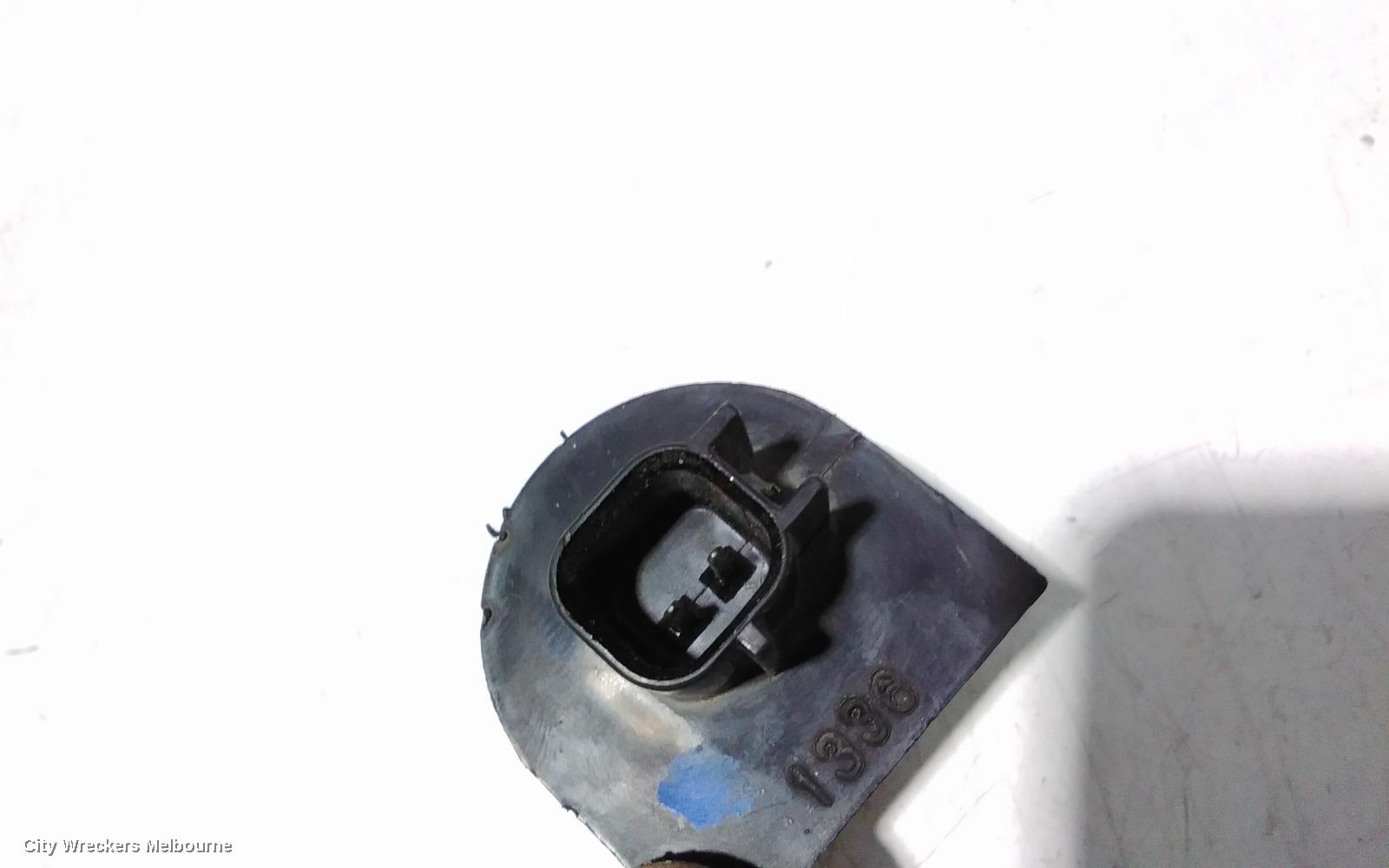 JEEP GRANDCHEROKEE WASHER BOTTLE, WK, W/ H/LAMP WASHER TYPE, 10/2010 ONWARDS