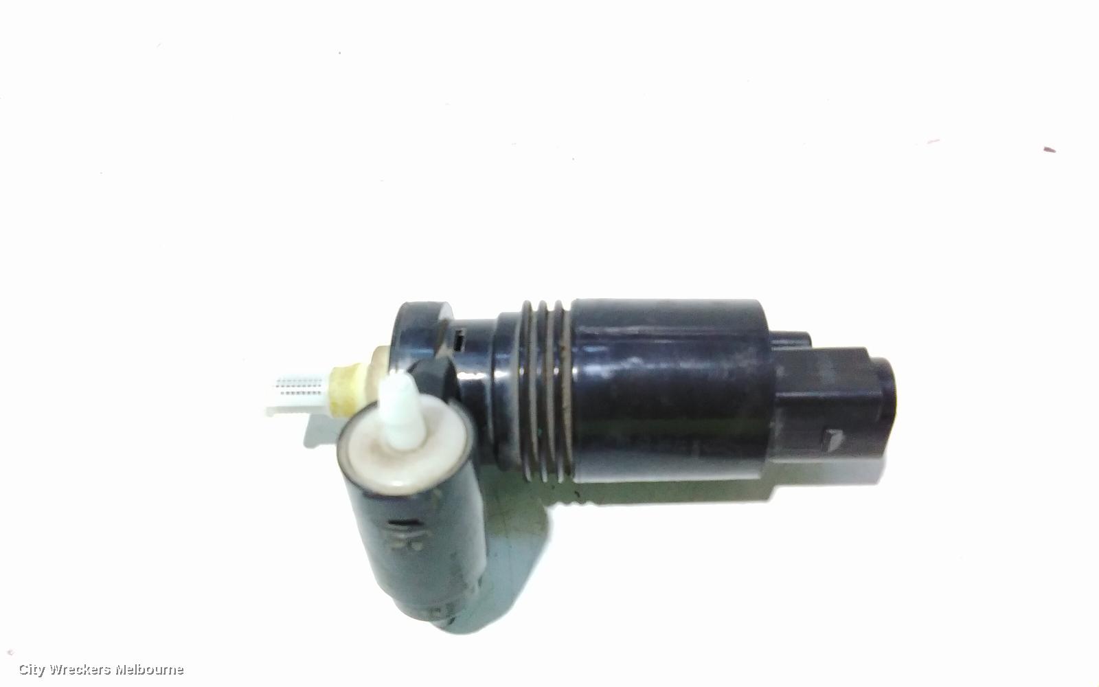 JEEP GRANDCHEROKEE WASHER BOTTLE, WK, W/ H/LAMP WASHER TYPE, 10/2010 ONWARDS
