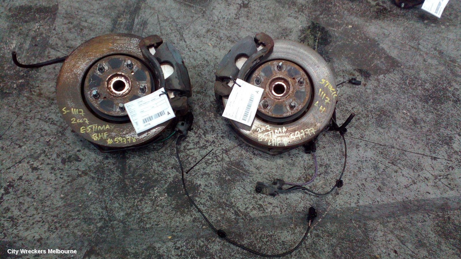 TOYOTA ESTIMA RIGHT FRONT HUB ASSEMBLY, XR50, 05-19