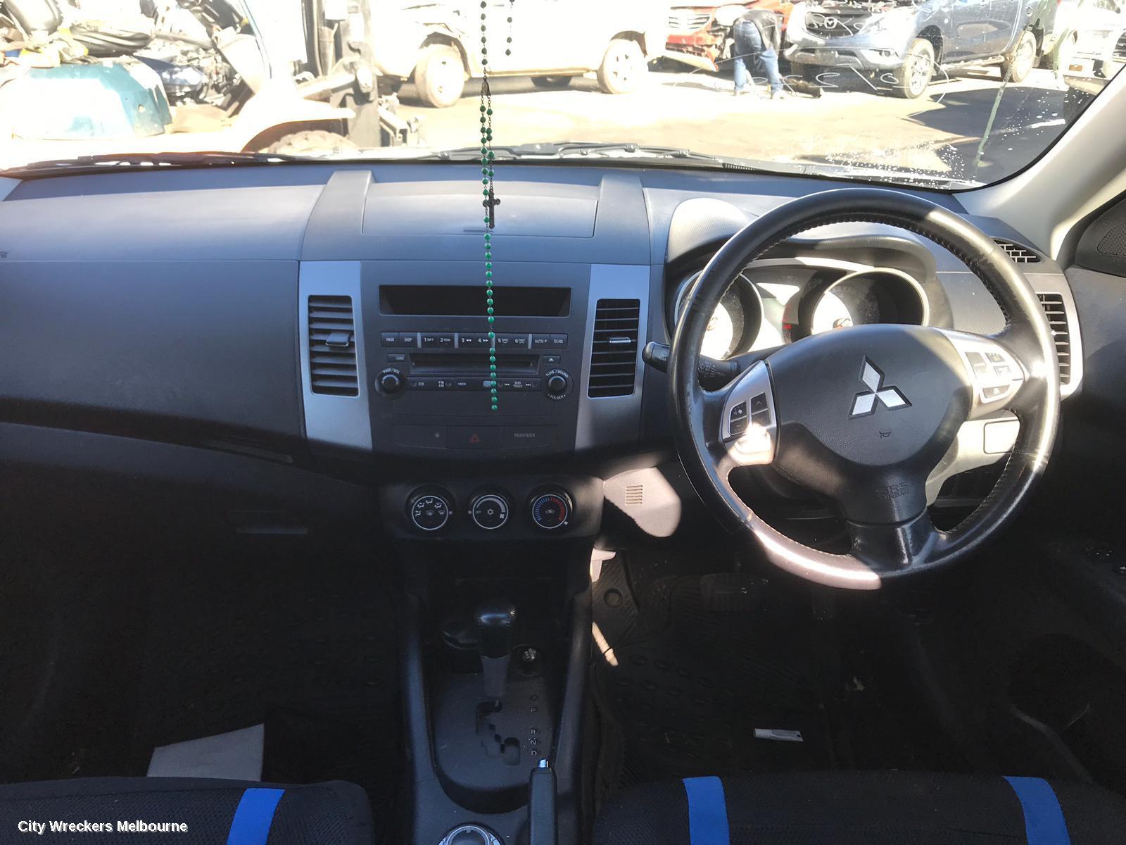 MITSUBISHI OUTLANDER DOOR/BOOT/GATE LOCK, LEFT FRONT DOOR LOCK, ZG, 11/2006 - 09/2009