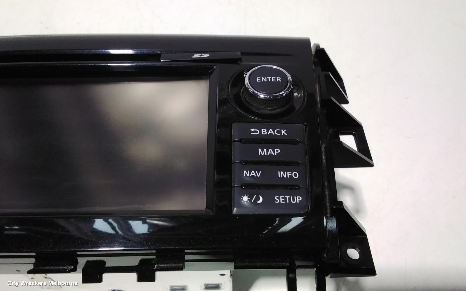 NISSAN NAVARA RADIO/CD/DVD/SAT/TV, NP300, W/ SAT NAV TYPE, 05/2015 - 11/2020