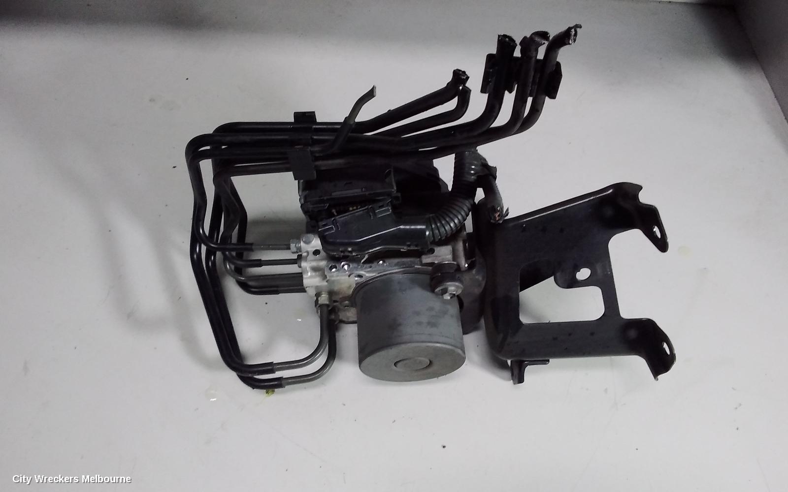 TOYOTA KLUGER ABS PUMP/MODULATOR, GSU40-GSU45, 05/2007 - 02/2014