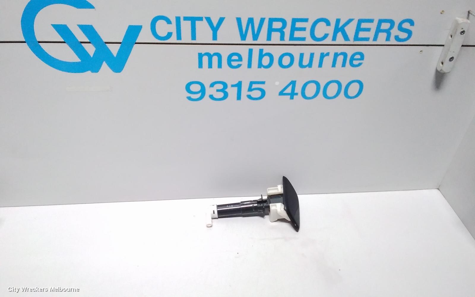 RENAULT KALEOS WASHER JET, H45 09/2013 - 04/2016
