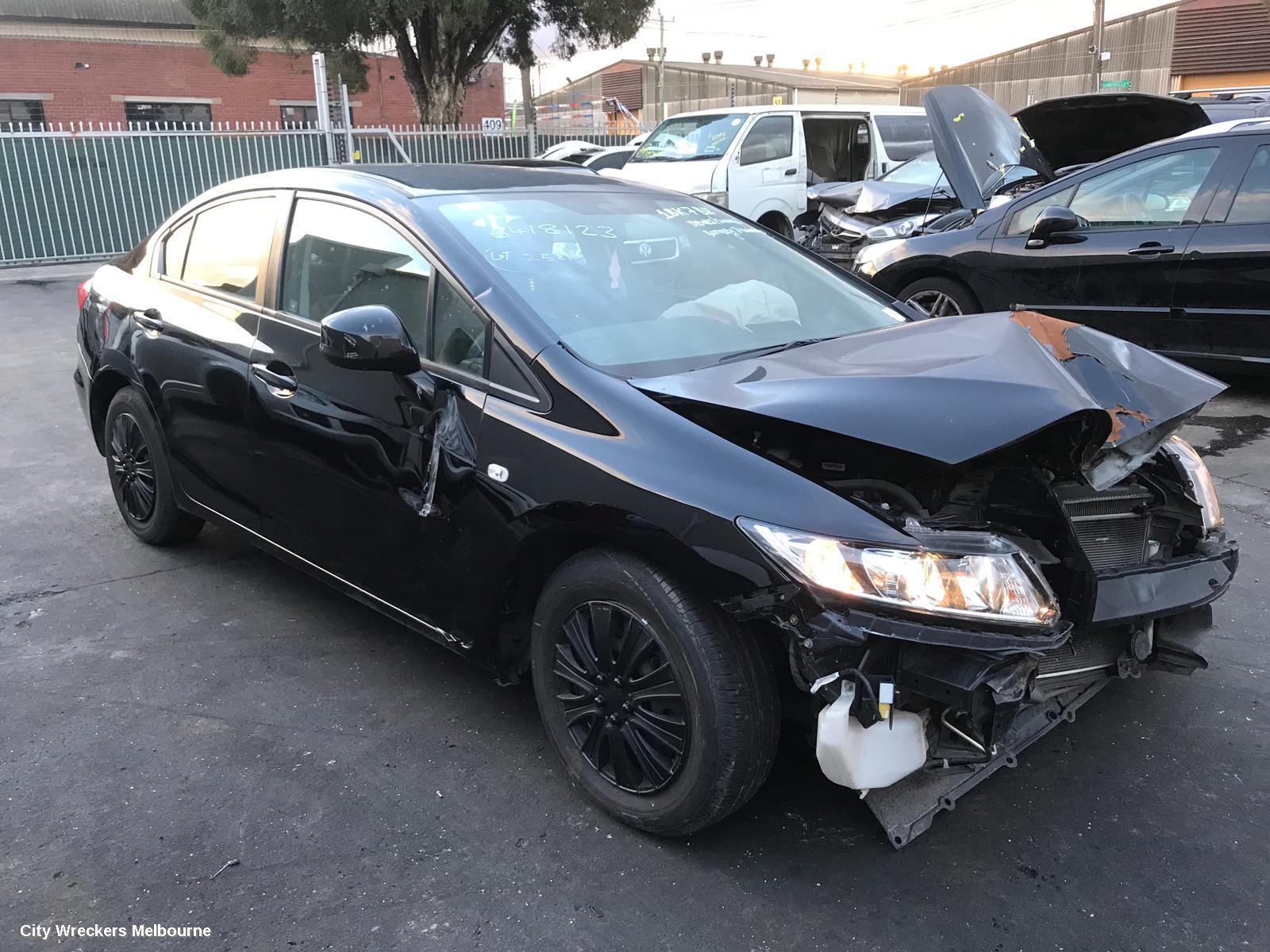 HONDA CIVIC OWNERS HANDBOOK, 9TH GEN 02/2012 - 05/2016