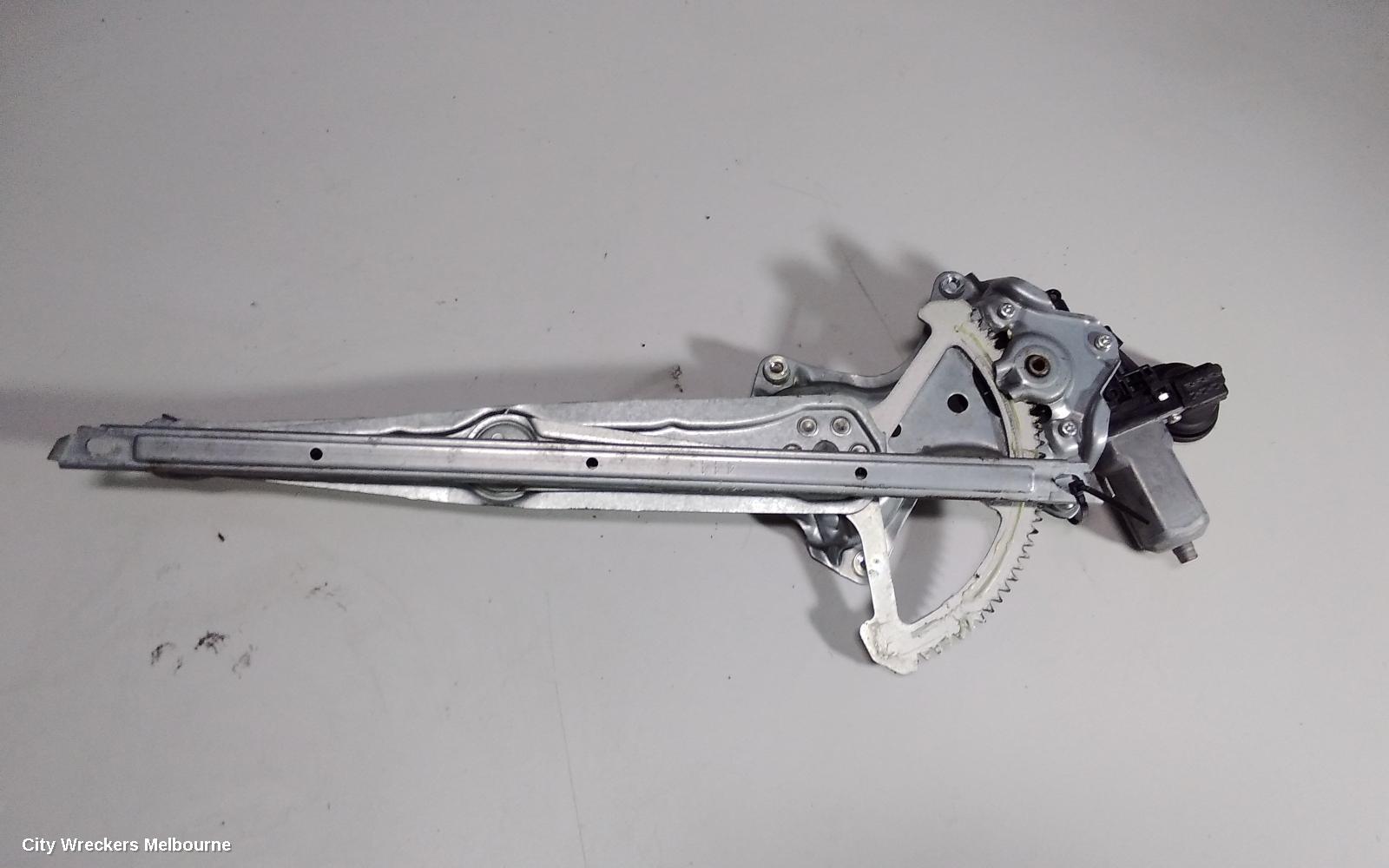 TOYOTA CAMRY RIGHT FRONT WINDOW REG/MOTOR, ASV50/AVV50, POWER, 12/2011 - 10/2017