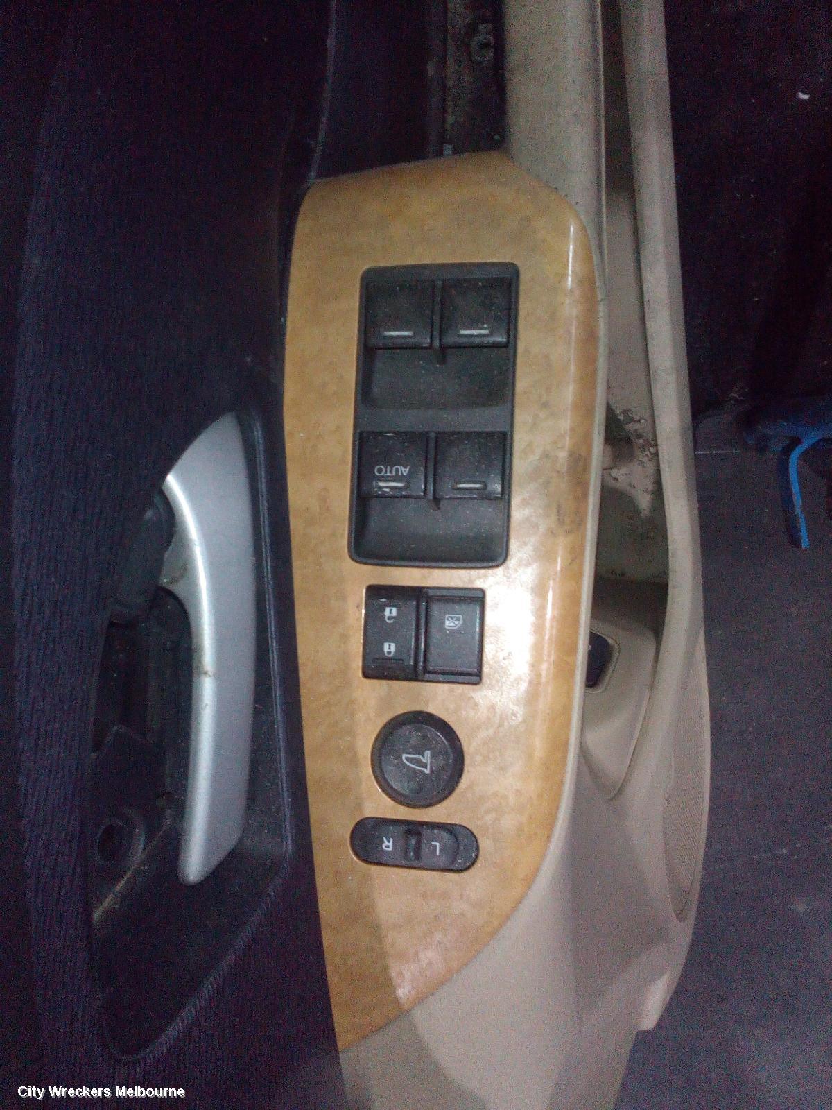 HONDA ODYSSEY RIGHT FRONT DOOR, RB (10TH VIN = 9/A/B/C/D), 04/2009 - 12/2013