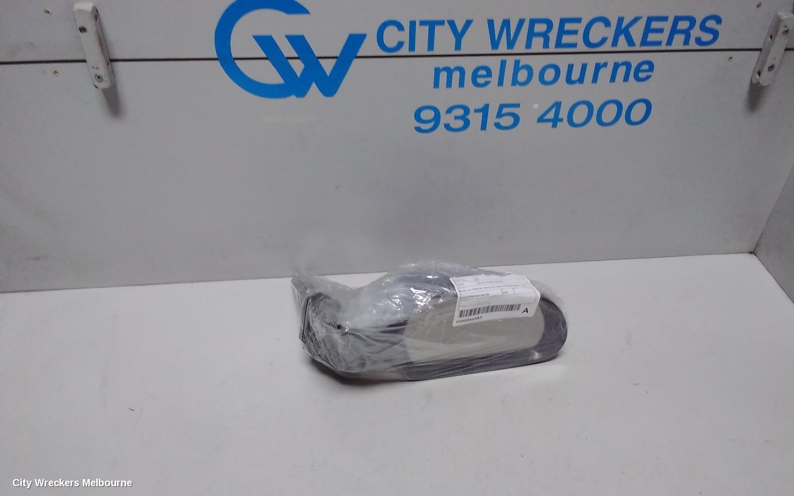 AUDI A4 RIGHT DOOR MIRROR, B8 8K, A4, MANUAL FOLD, NO LANE CHANGE ASSIST TYPE, 1 PLUG (6 WIRE), 02/2008 - 05/2009
