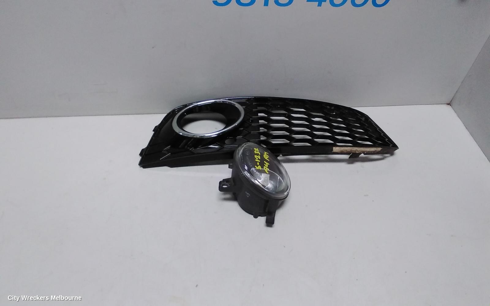 AUDI A4 RIGHT INDICATOR/FOG/SIDE, BUMPER FOGLAMP, B8 8K, 02/2008 - 06/2012