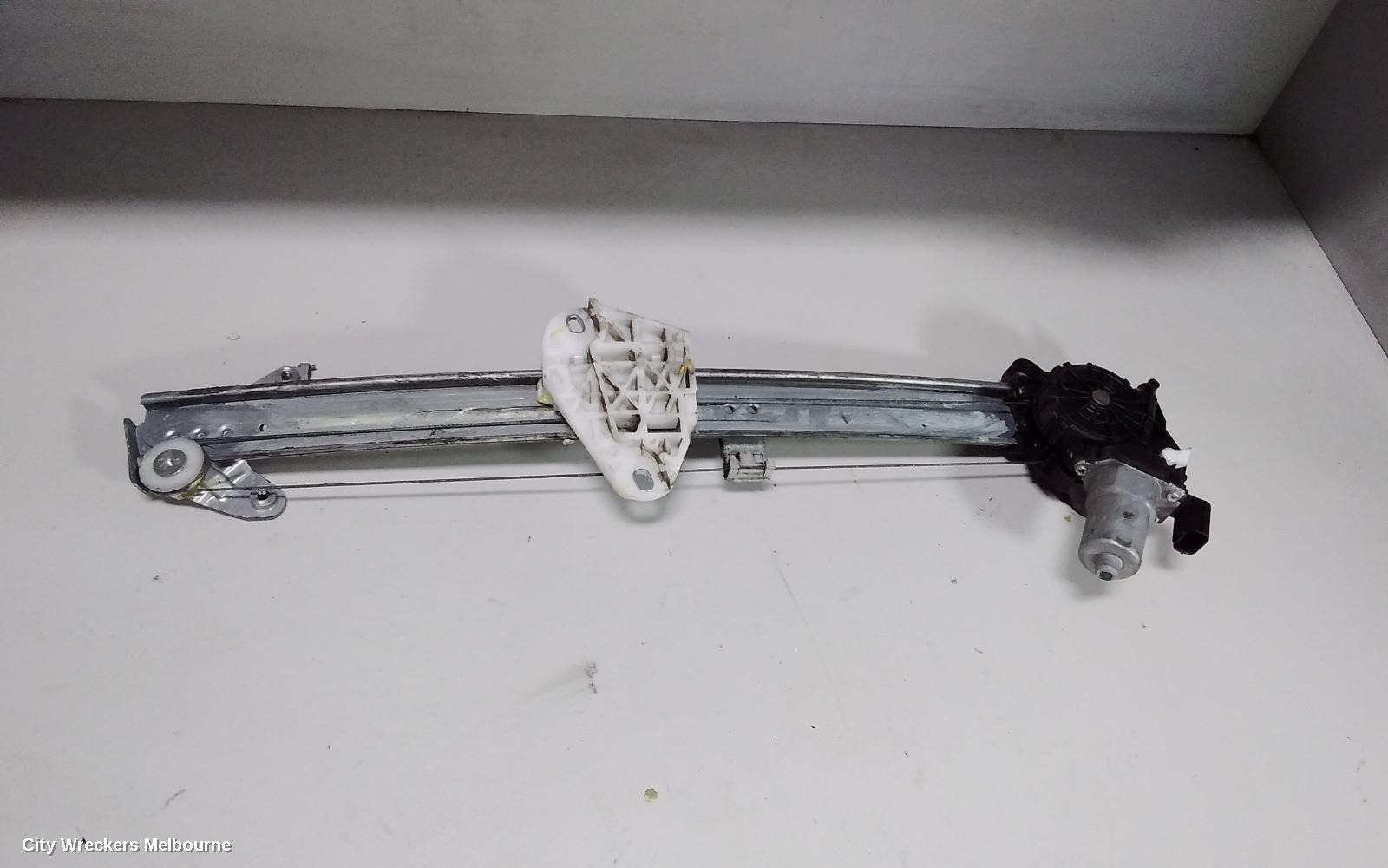 HONDA HRV LEFT REAR WND REG/MOTOR, RU5, VTI/VTI-S, 2 PIN, 12/2014 ONWARDS