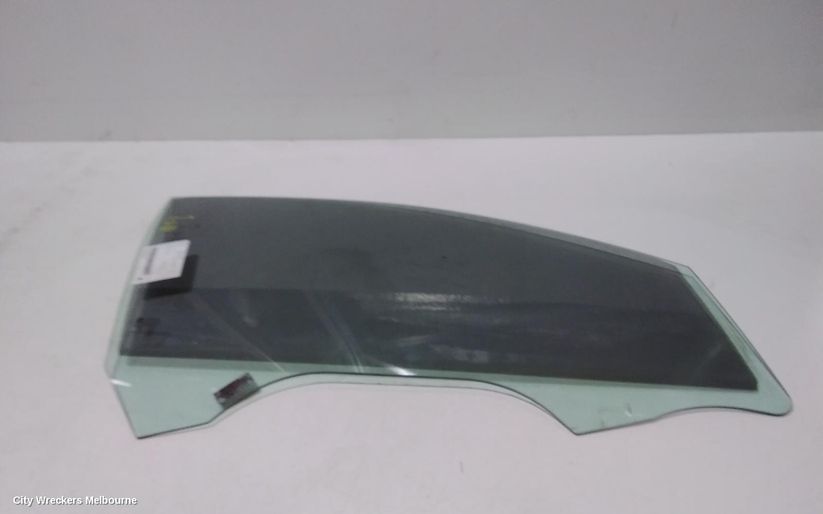 HOLDEN COMMODORE RIGHT FRONT DOOR WINDOW, VF, 05/2013 - 12/2017