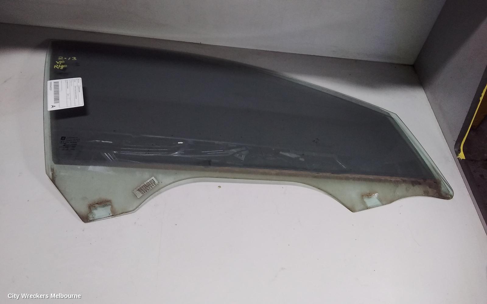 HOLDEN COMMODORE RIGHT FRONT DOOR WINDOW, VF, 05/2013 - 12/2017