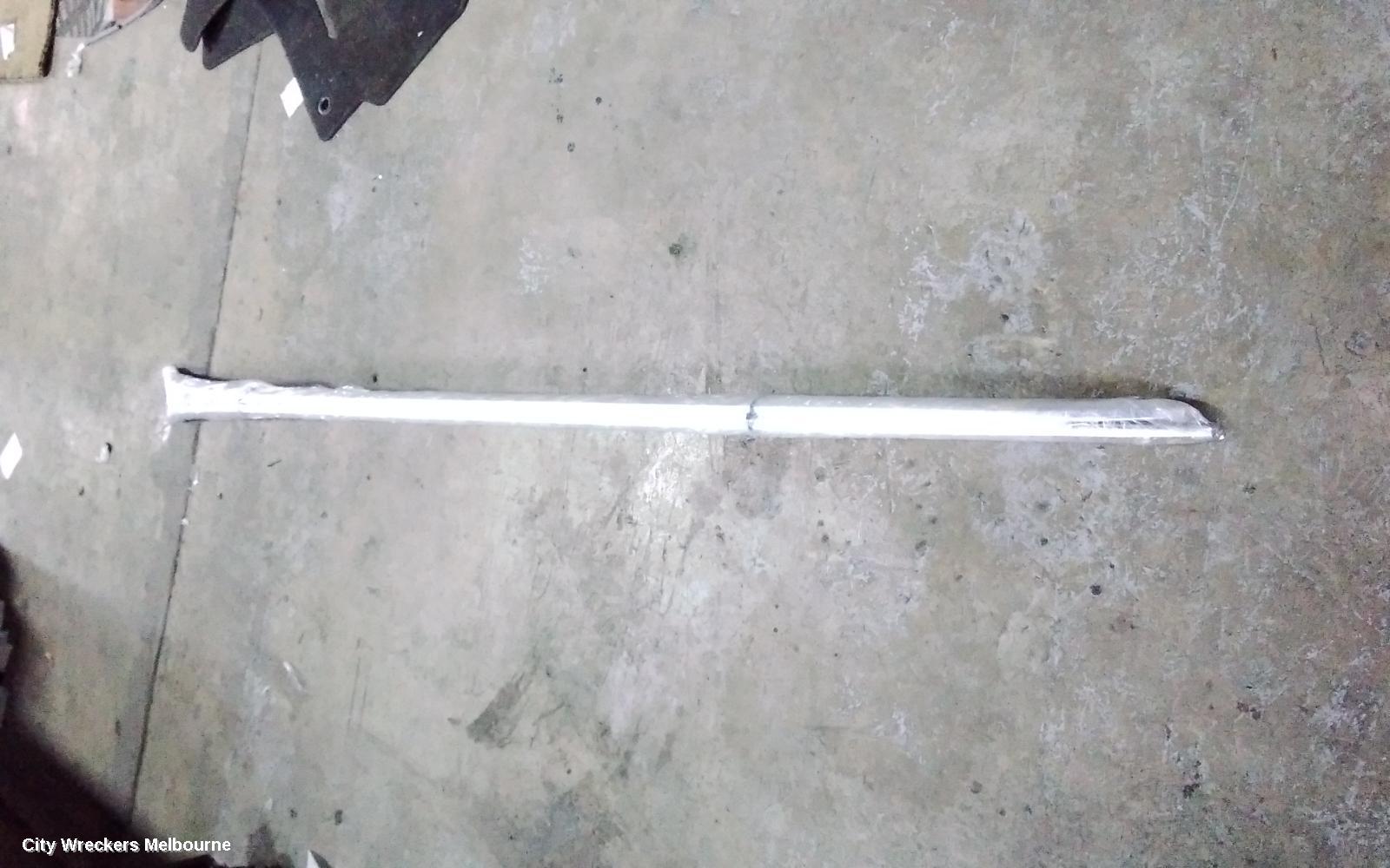 HOLDEN COMMODORE ROOF RAIL