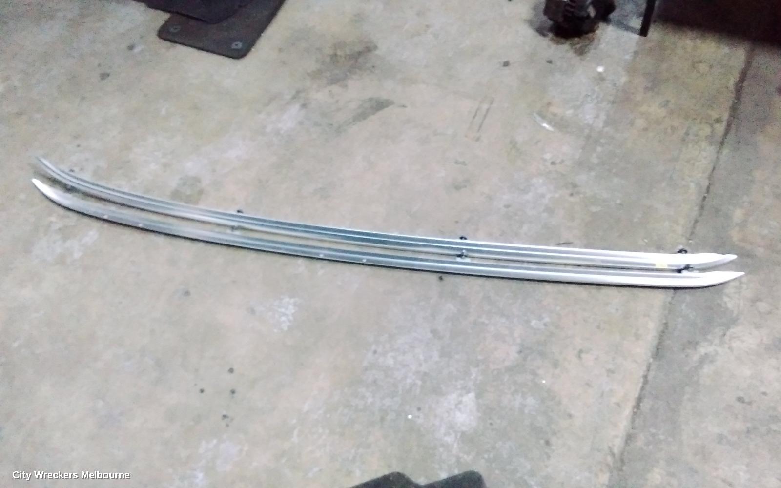 HOLDEN COMMODORE ROOF RAIL