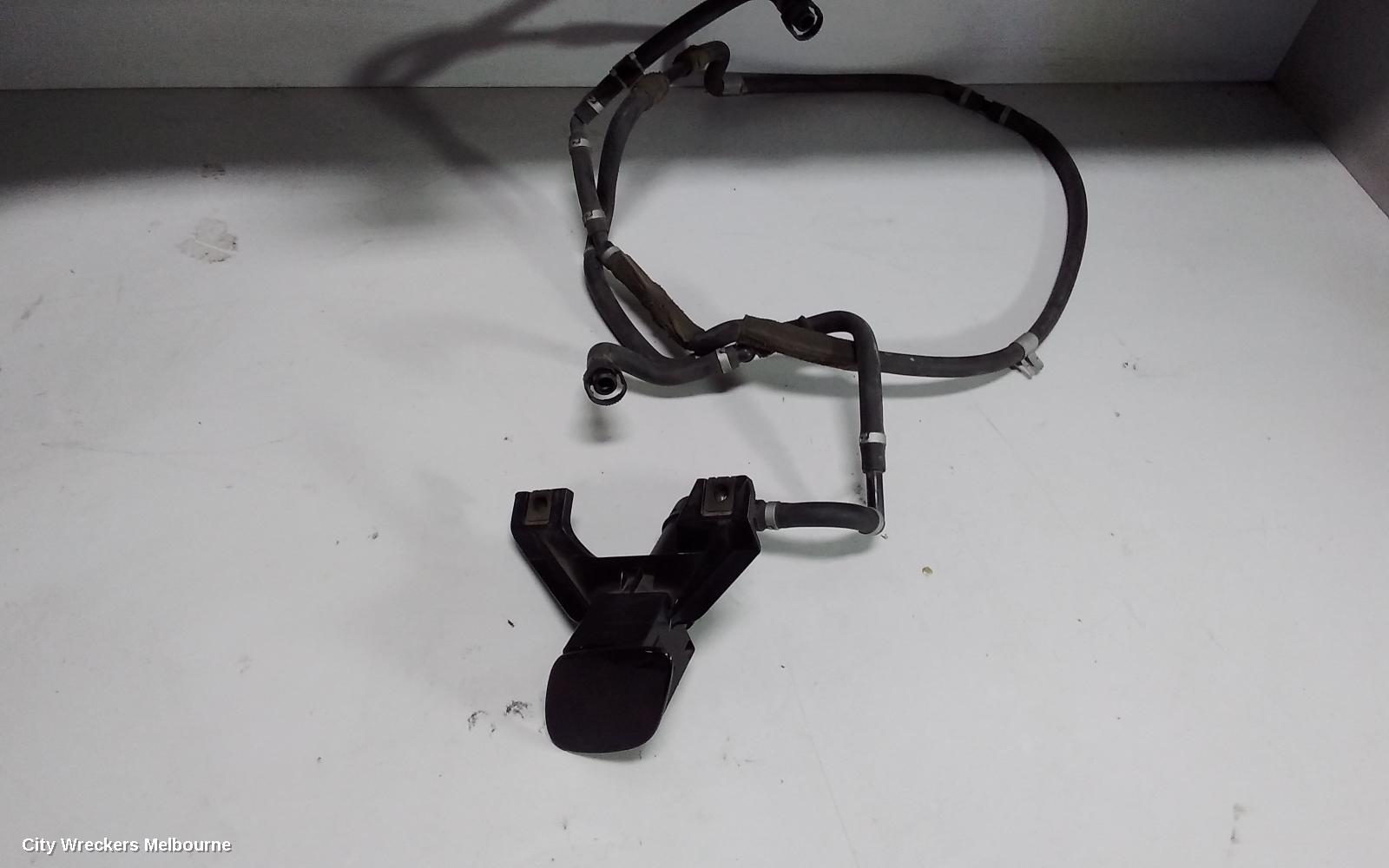 LEXUS RX SERIES WASHER JET, XU30, 01/2003 - 02/2009
