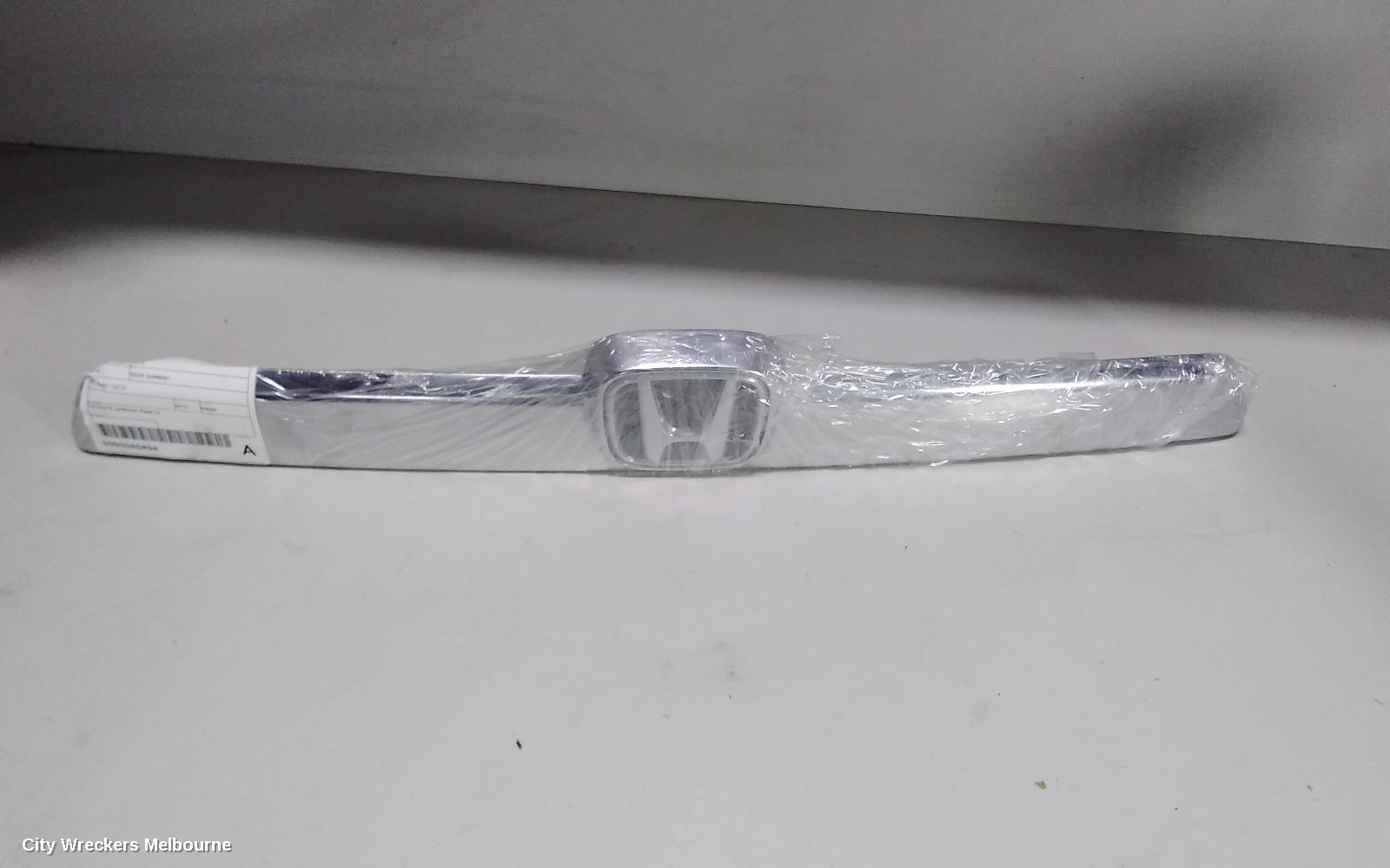 HONDA CRV REAR GARNISH, RE, 03/2007 - 10/2012