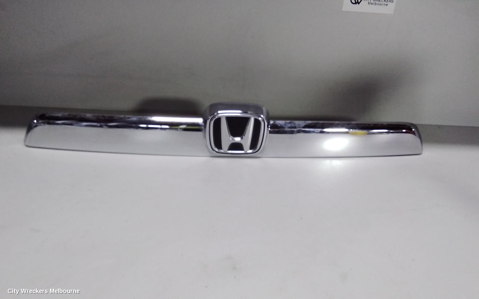 HONDA CRV REAR GARNISH, RE, 03/2007 - 10/2012