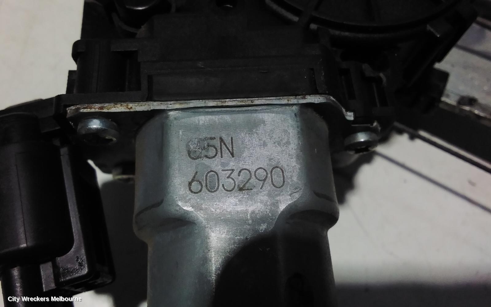 HONDA HRV RIGHT FRONT WINDOW REG/MOTOR, RU, 12/2014 - 10/2021