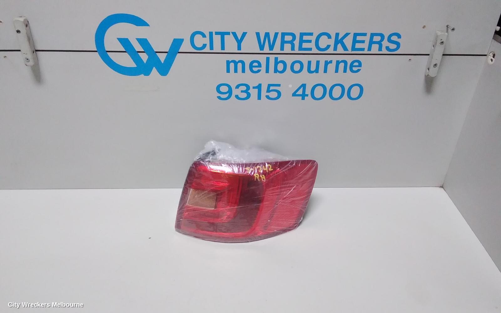 VOLKSWAGEN JETTA RIGHT TAILLIGHT, 1B, 02/2011 - 10/2014