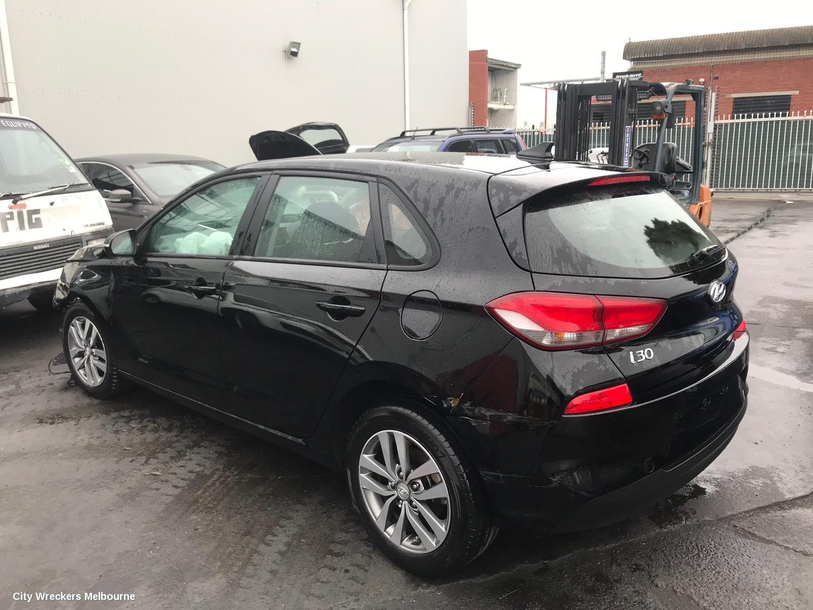 HYUNDAI I30 RIGHT FRONT DOOR WINDOW, PD, HATCH, 03/2017 ONWARDS