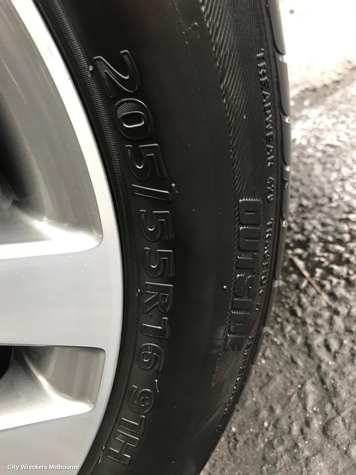 HYUNDAI I30 RIGHT FRONT DOOR WINDOW, PD, HATCH, 03/2017 ONWARDS